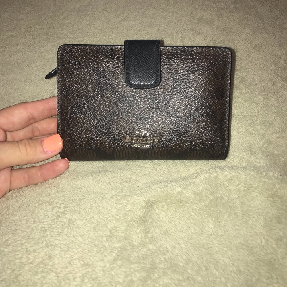 Coach Wallet - Picture 2 of 4